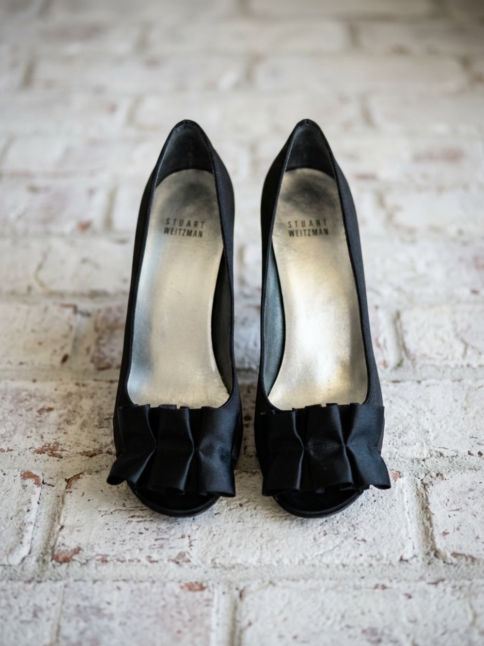 Stuart Weitzman Black Satin Ruffle PeepToe Heels Sz 7 3” Heel